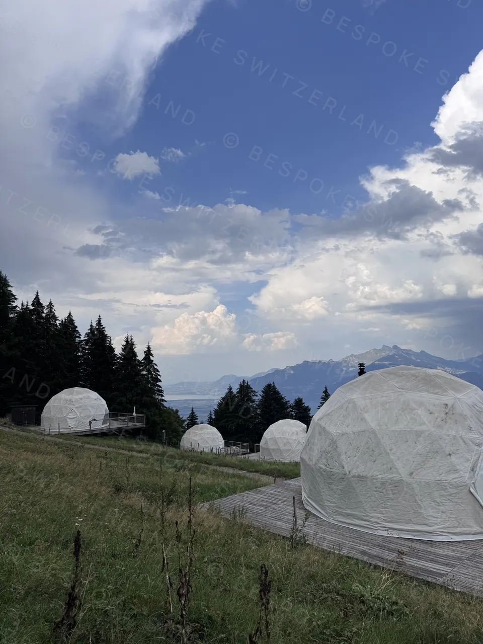 Whitepod, Les Cerniers — Whitepod domes above the Val d'Illiez